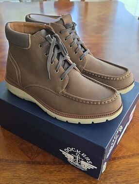 Dockers Rowan Cushioned Round Toe Lace-Up Boots DARK TAN Men's Size 9.5 M - NEW
